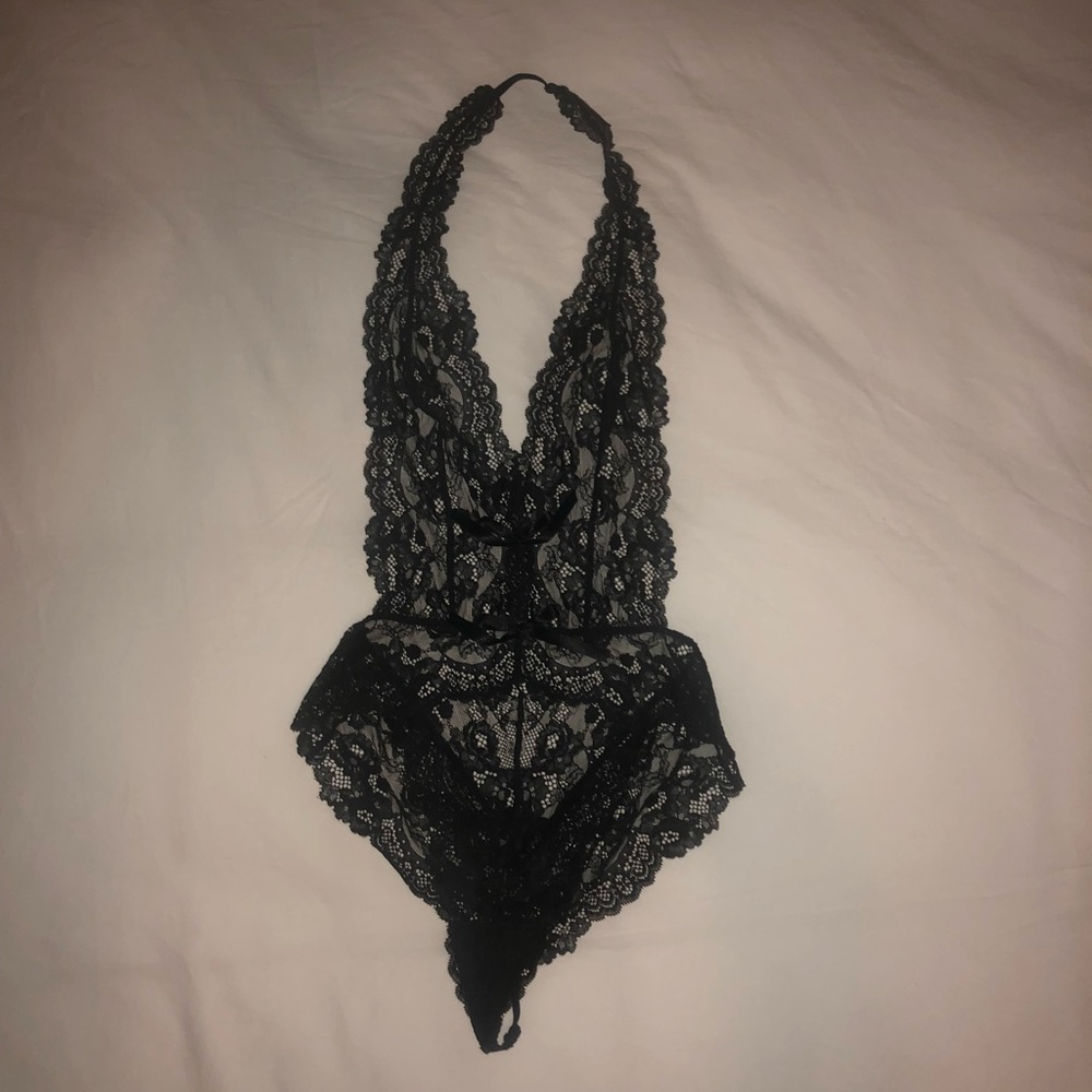 VICTORIA’S SECRET BLACK LINGERIE